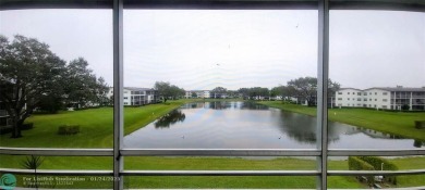 Lake Condo For Sale in Boca Raton, Florida