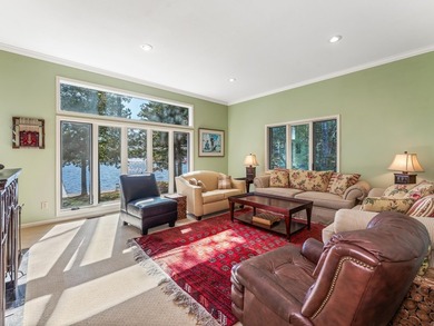 Stunning waterfront estate located on the North Shore of Lake - photo 12