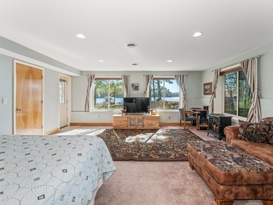 Stunning waterfront estate located on the North Shore of Lake - photo 16