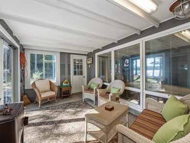 Stunning waterfront estate located on the North Shore of Lake - photo 17