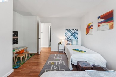 Stylish and modern single-story townhome that blends comfort - photo 22