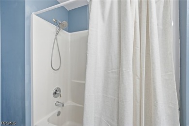 Welcome to this beautifully maintained 3 bedroom, 2 bathroom - photo 22