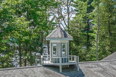 Stunning waterfront estate located on the North Shore of Lake - photo 24
