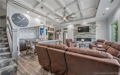 Welcome to refined luxury living in the prestigious Porto Cima - photo 31