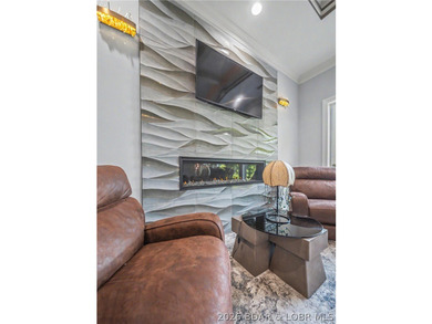 Welcome to refined luxury living in the prestigious Porto Cima - photo 34