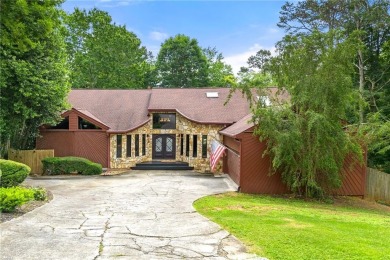 Lake Home Sale Pending in Kennesaw, Georgia