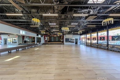 Located in a highly visible commercial district in Huntington - photo 14