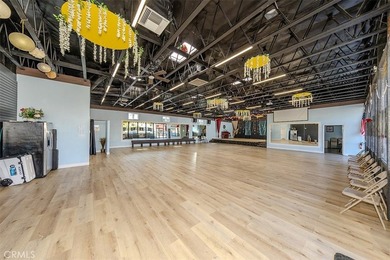 Located in a highly visible commercial district in Huntington - photo 15