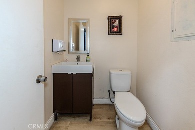 Located in a highly visible commercial district in Huntington - photo 21