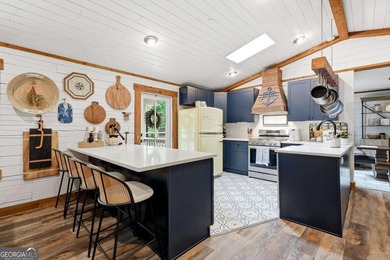 LAKE LANIER LIVING AT ITS FINEST! This beautifully renovated - photo 23