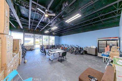 Located in a highly visible commercial district in Huntington - photo 26