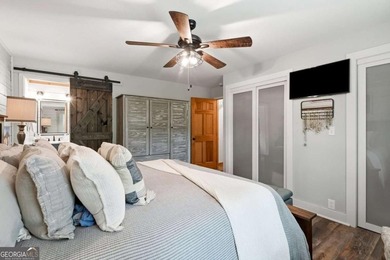 LAKE LANIER LIVING AT ITS FINEST! This beautifully renovated - photo 30