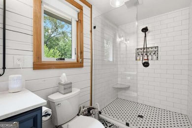 LAKE LANIER LIVING AT ITS FINEST! This beautifully renovated - photo 32
