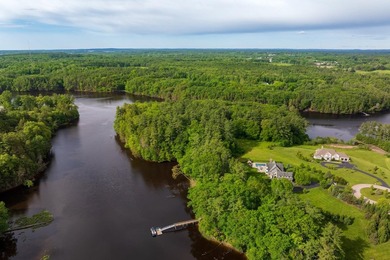 ELITE NEIGHBORHOOD PAIRED WITH UNMATCHED WATERFRONT ACCESS AND - photo 6