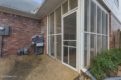 Welcome to this beautifully maintained 3-bedroom patio home - photo 11