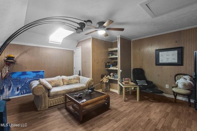 Welcome to this beautifully maintained 3-bedroom patio home - photo 24