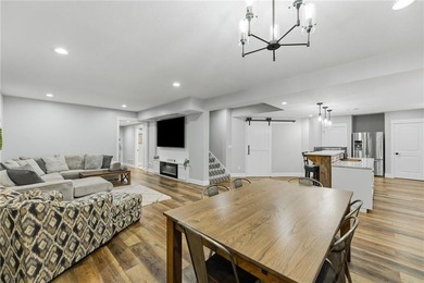 GOLF COURSE BEAUTY! This Exquisite Emery 1.5 Story by James - photo 26
