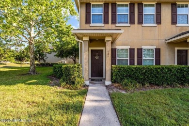 Lake Townhome/Townhouse Sale Pending in Orange Park, Florida