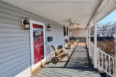 Welcome to your slice of gorgeous river living! This home is - photo 3