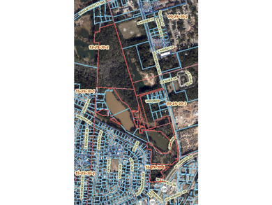 Rare opportunity to acquire a 42+ acre land package along with 3 - photo 1