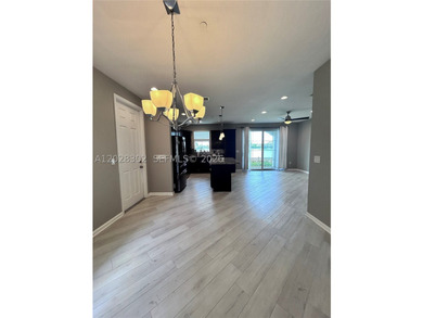 Beautiful waterfront townhouse located in the highly desirable - photo 11
