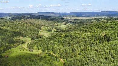 Nestled in Oregon's scenic Umpqua Valley, this extraordinary 2 - photo 14