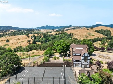 Nestled in Oregon's scenic Umpqua Valley, this extraordinary 2 - photo 19