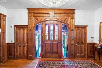 Nestled in Oregon's scenic Umpqua Valley, this extraordinary 2 - photo 22