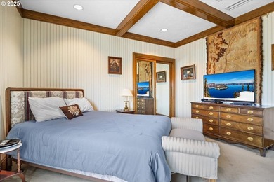 Nestled in Oregon's scenic Umpqua Valley, this extraordinary 2 - photo 37