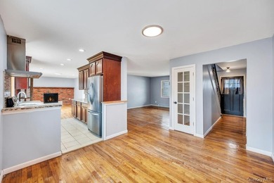 Exceptional East Islip Colonial offering an impressive 8 - photo 5