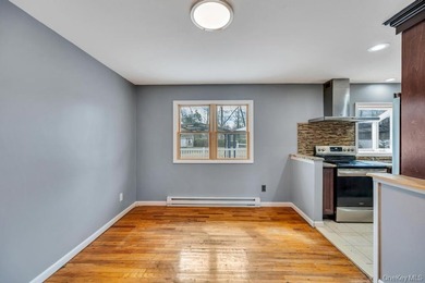Exceptional East Islip Colonial offering an impressive 8 - photo 6