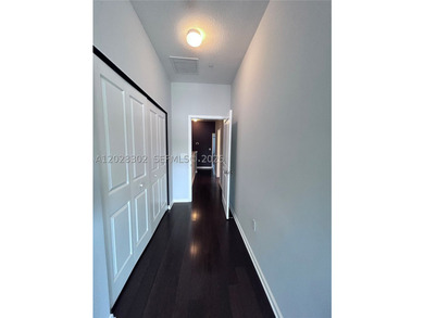 Beautiful waterfront townhouse located in the highly desirable - photo 48
