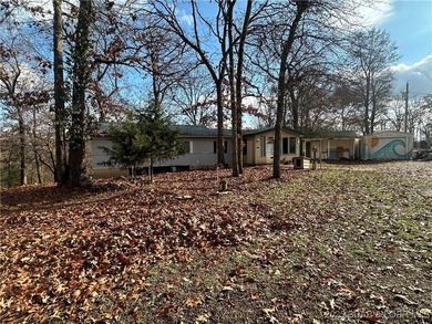 Lake of the Ozarks Home For Sale in Edwards Missouri