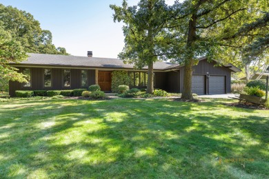 Lake Home For Sale in Elgin, Illinois