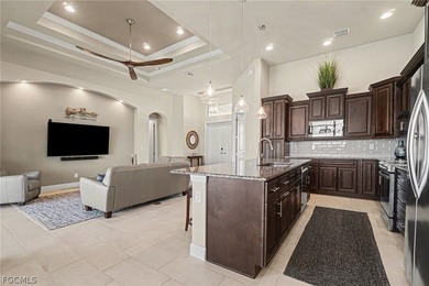 Welcome to this Beautifully custom-built home by Pinnacle Homes - photo 11