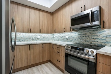 Remodeled & 'FURNISHED' townhome on the main promenade at Wilton - photo 14