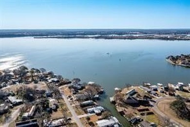 Build your dream home on Lake Granbury! Rare, double lot - photo 1