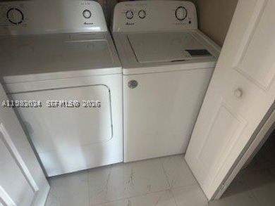 Fully furnished large 1bdr 1 bath unit 1pkg assigned, brickell - photo 8