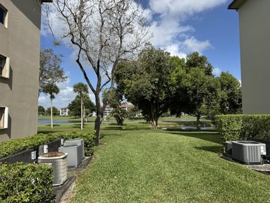 Step into this totally renovated 1-bedroom, 1-bathroom condo and - photo 6