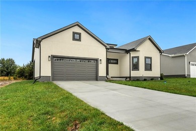 Dreaming of a high-quality lake home? Come see The Retreat - a - photo 3