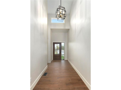 Dreaming of a high-quality lake home? Come see The Retreat - a - photo 5