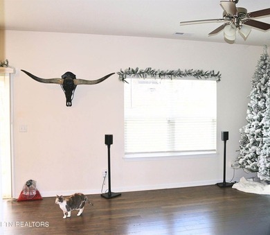 Stunning, like-new home in a quiet Morristown neighborhood! This - photo 6