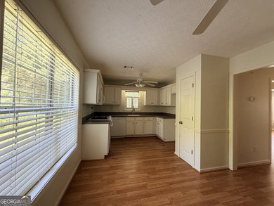Welcome to 190 The Falls Blvd in Covington! Located in the - photo 9