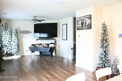 Stunning, like-new home in a quiet Morristown neighborhood! This - photo 10