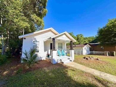 Fully renovated and move-in ready! This charming 3-bedroom - photo 1