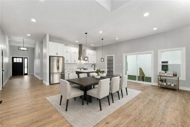 Dreaming of a high-quality lake home? Come see The Retreat - a - photo 10