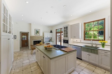 Welcome to 7 San Clemente, a stunning equestrian estate in the - photo 13