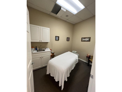 (Fountain Plaza) Professional Office space located in the heart - photo 14