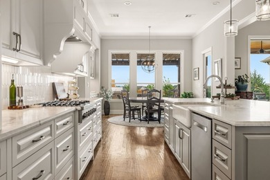Welcome to a beautifully crafted custom home that seamlessly - photo 14