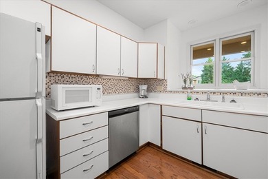 Charming Lakeview Condo in Amenity-Rich Keowee Key! Welcome to - photo 15